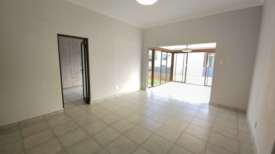 To Let 2 Bedroom Property for Rent in Melodie North West